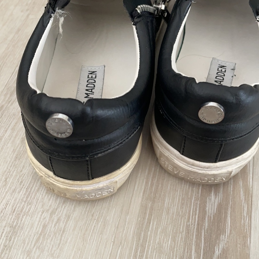 Steve Madden - Picture 3 of 4